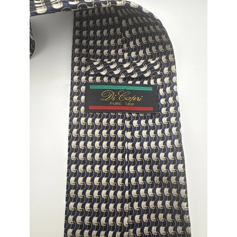 Di Capri Mens Silk Tie Navy Blue Silver Geometric Wavy Pattern Hand Made 4 Inch